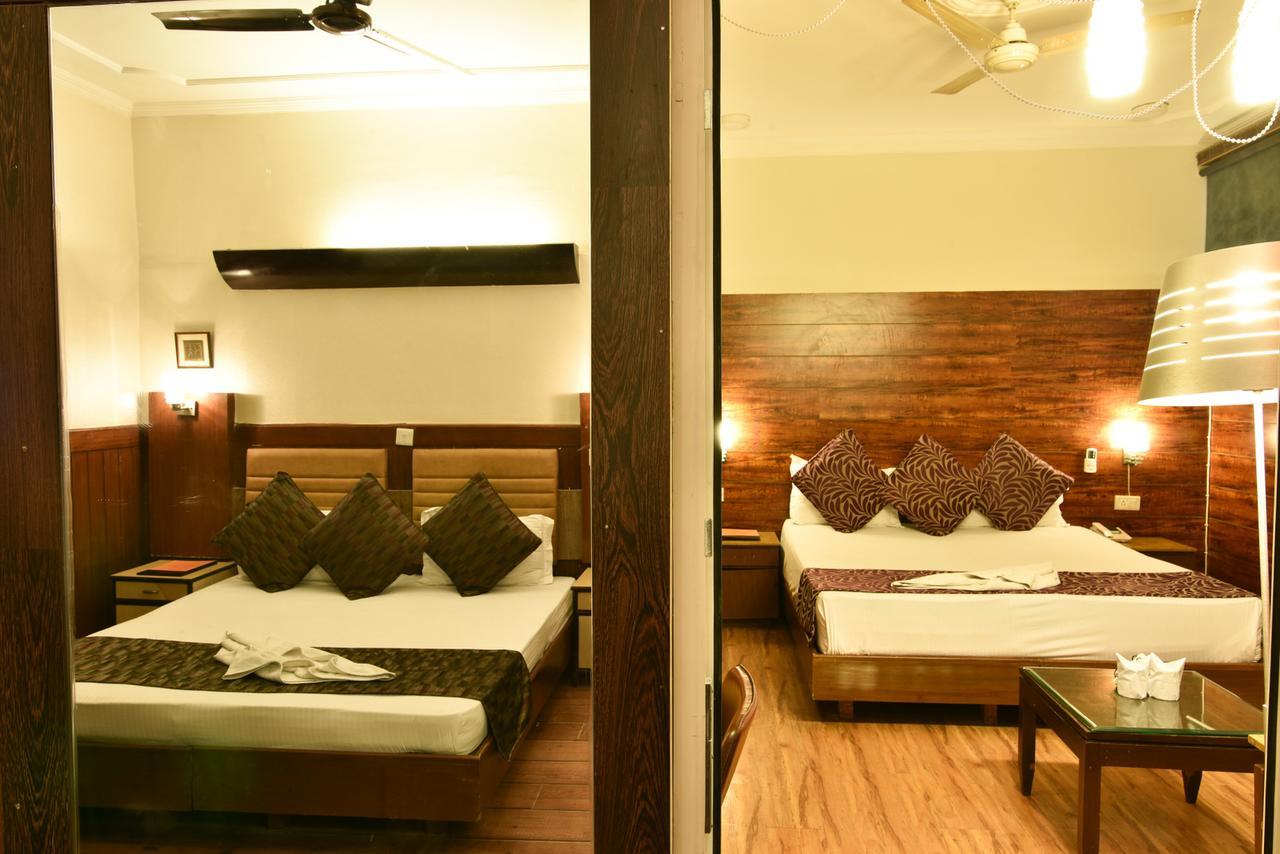 Bed and Breakfast Casa Royal Nuova Delhi Esterno foto